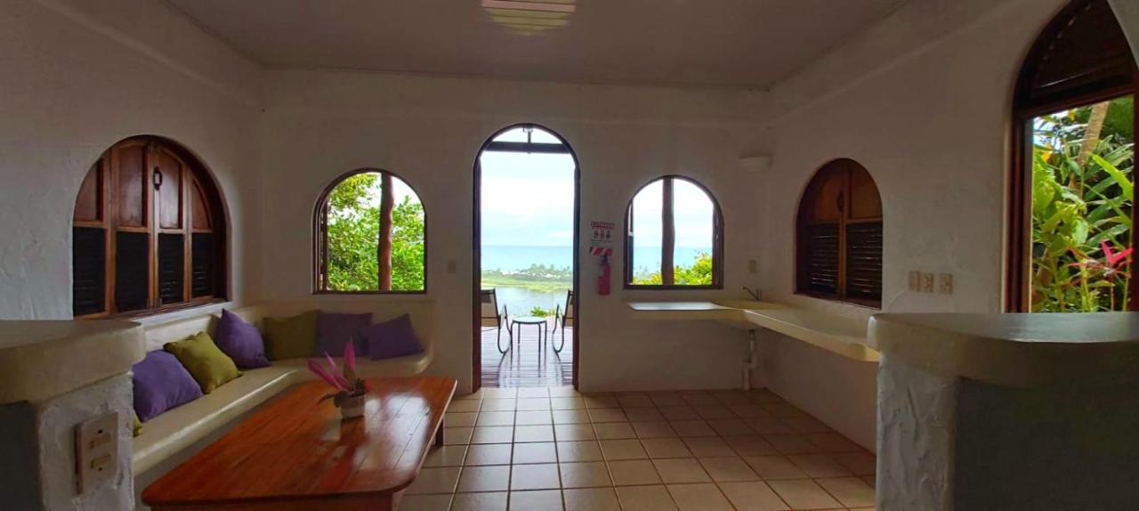 Lagunavista Villas Carate エクステリア 写真